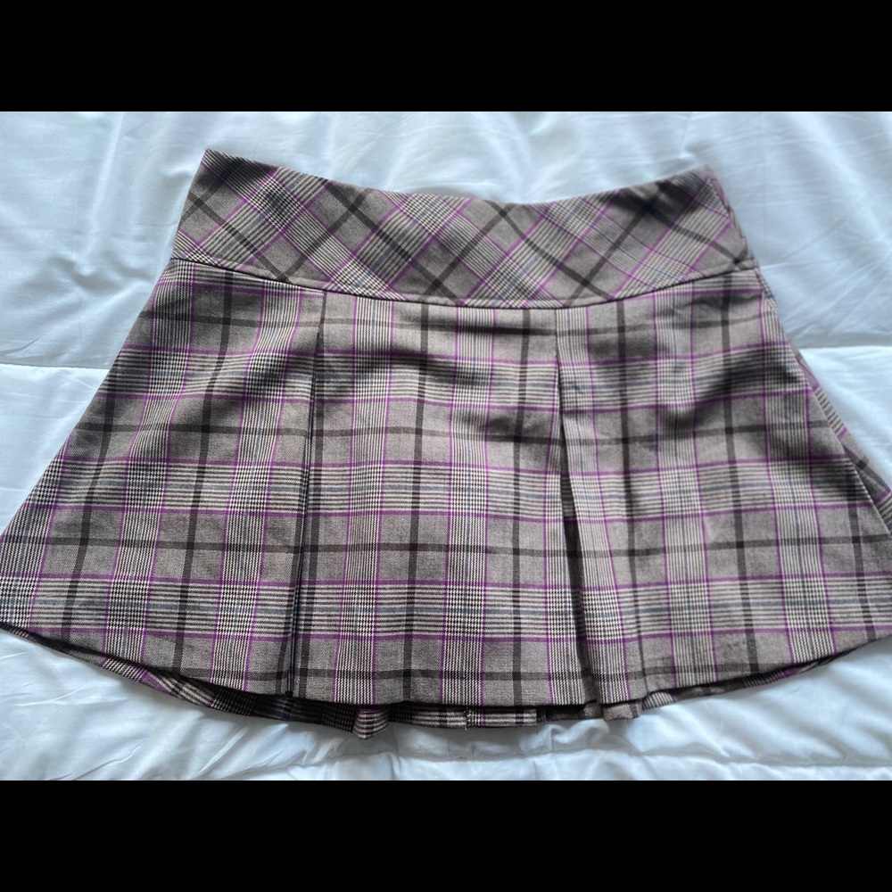 Plaid Skirt - Picture 4 of 4
